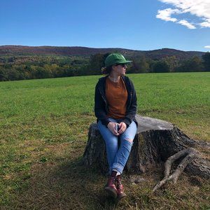 Meet your Posher, Emily